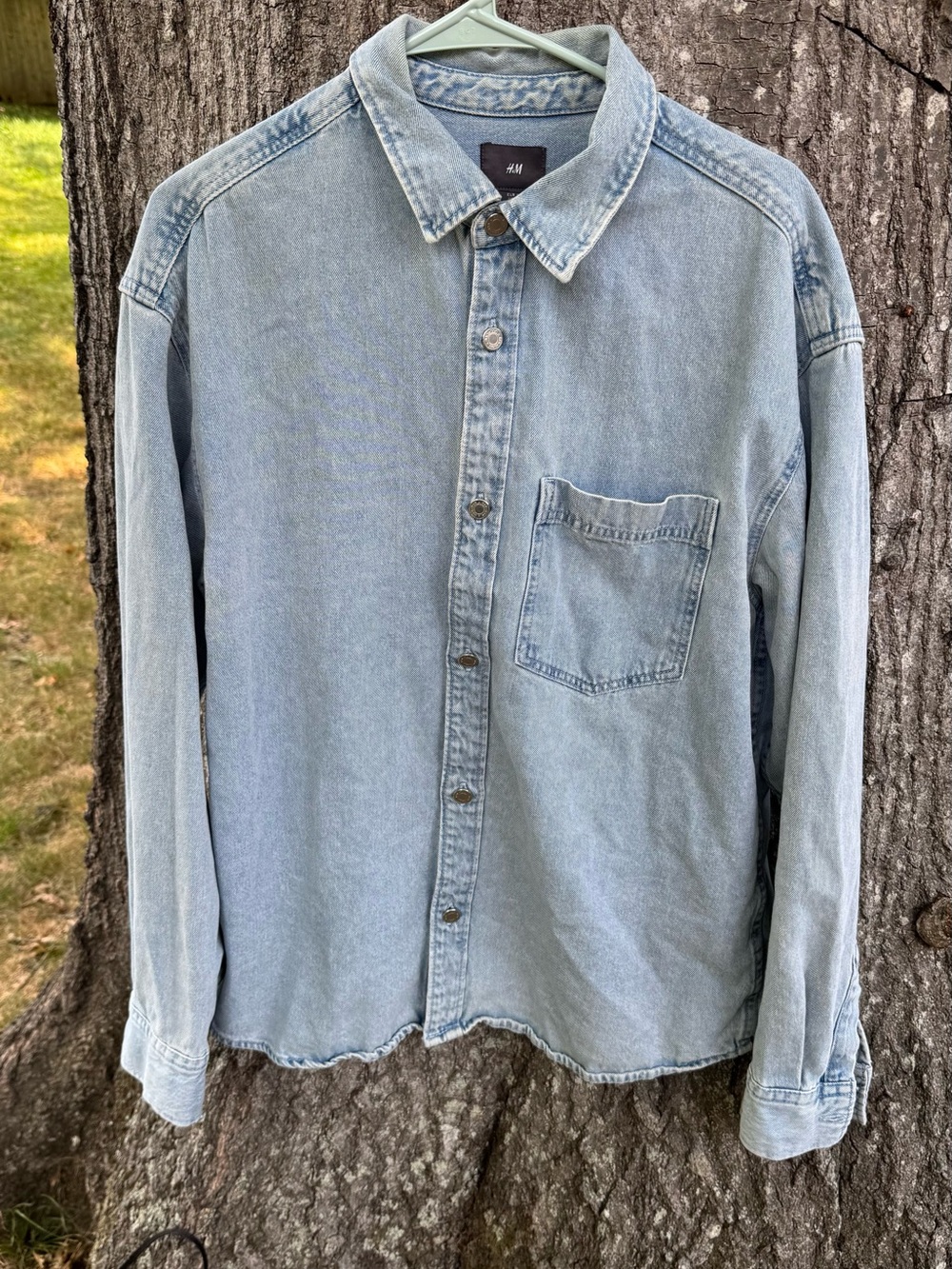 H&M Light Wash Denim Shirt Size Large